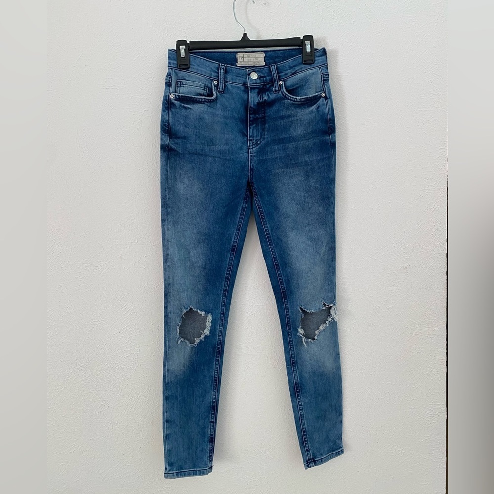Free People Busted Knee Distressed Skinny Jeans W 27 - Picture 6 of 15